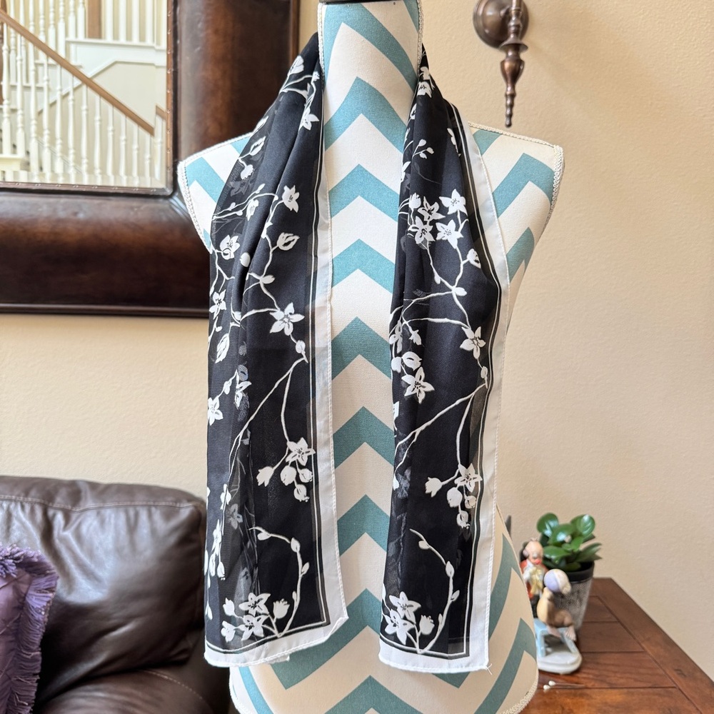 “Jones New York” Elegant Black and White Floral Scarf